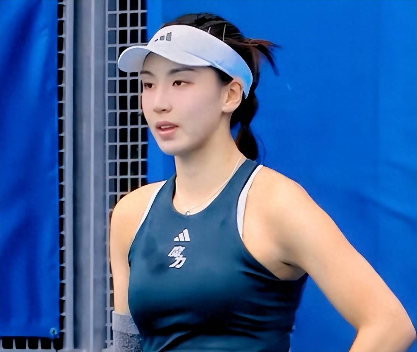 运动员们在 运动员们在