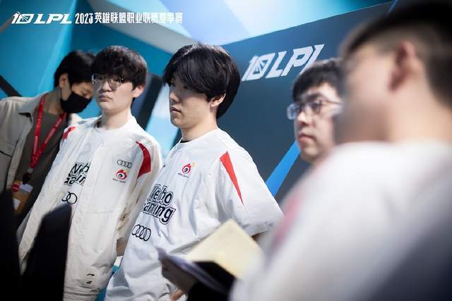 频频通过快 频频通过快