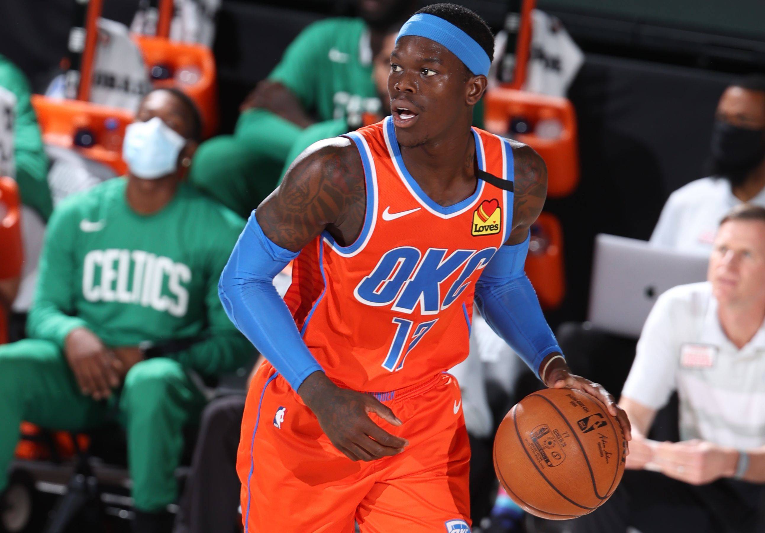 型前锋承担 型前锋承担